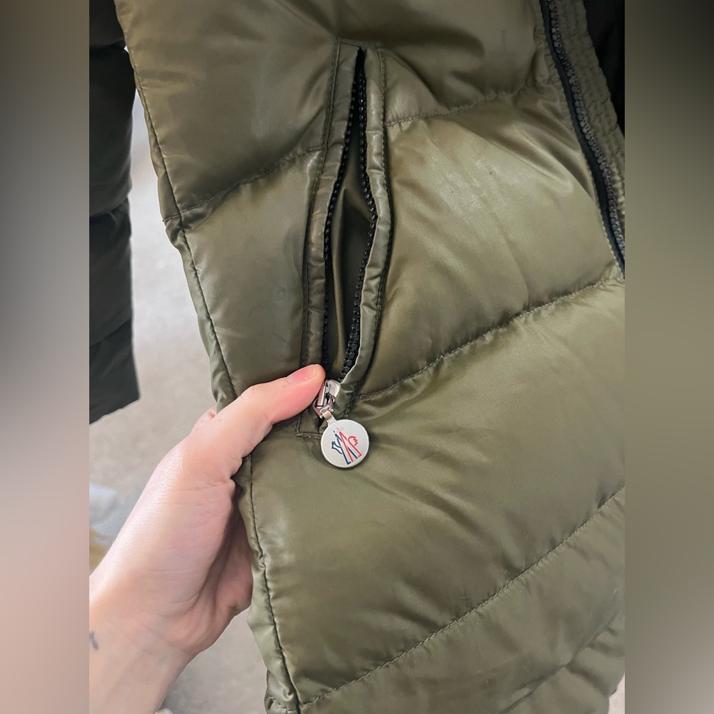 Moncler coat - Picture 3 of 11